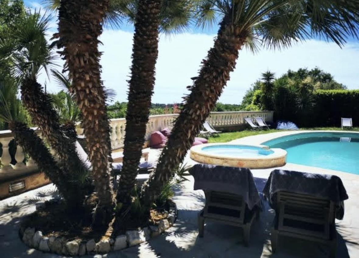 Le Mas De Camassade Tourrettes-sur-Loup Exteriör bild