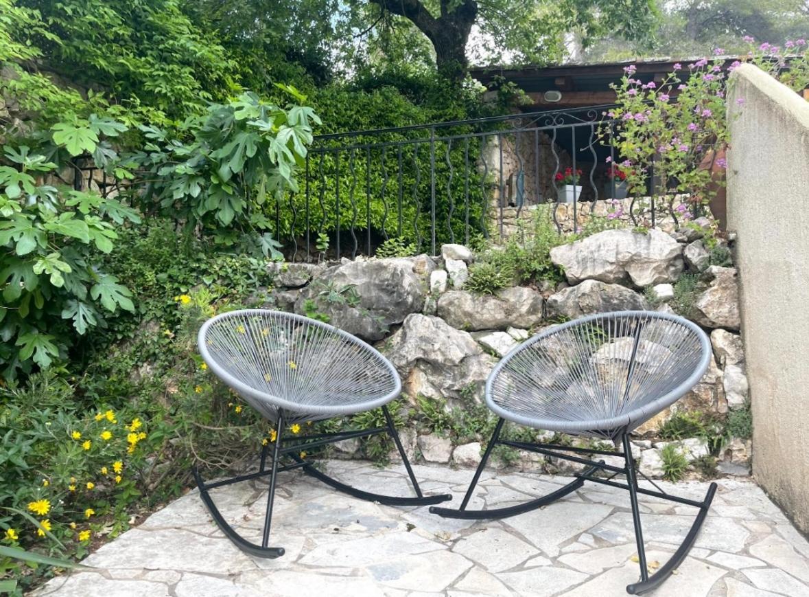 Le Mas De Camassade Tourrettes-sur-Loup Exteriör bild
